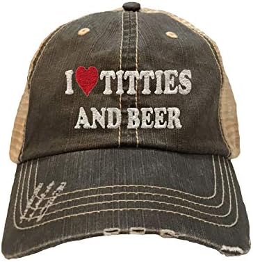 Dışarı Çık Yetişkin Göğüsleri Ve Bira işlemeli Sıkıntılı Kamyon Şoförü Şapkasını Seviyorum